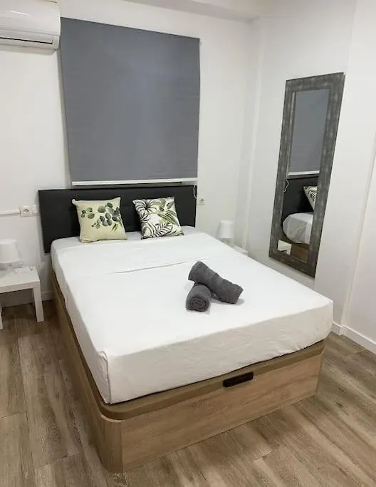 Estudio San Rafael Malaga 0*,